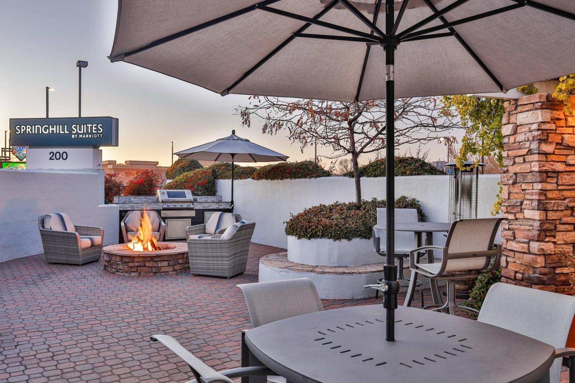 Springhill Hotel 3*